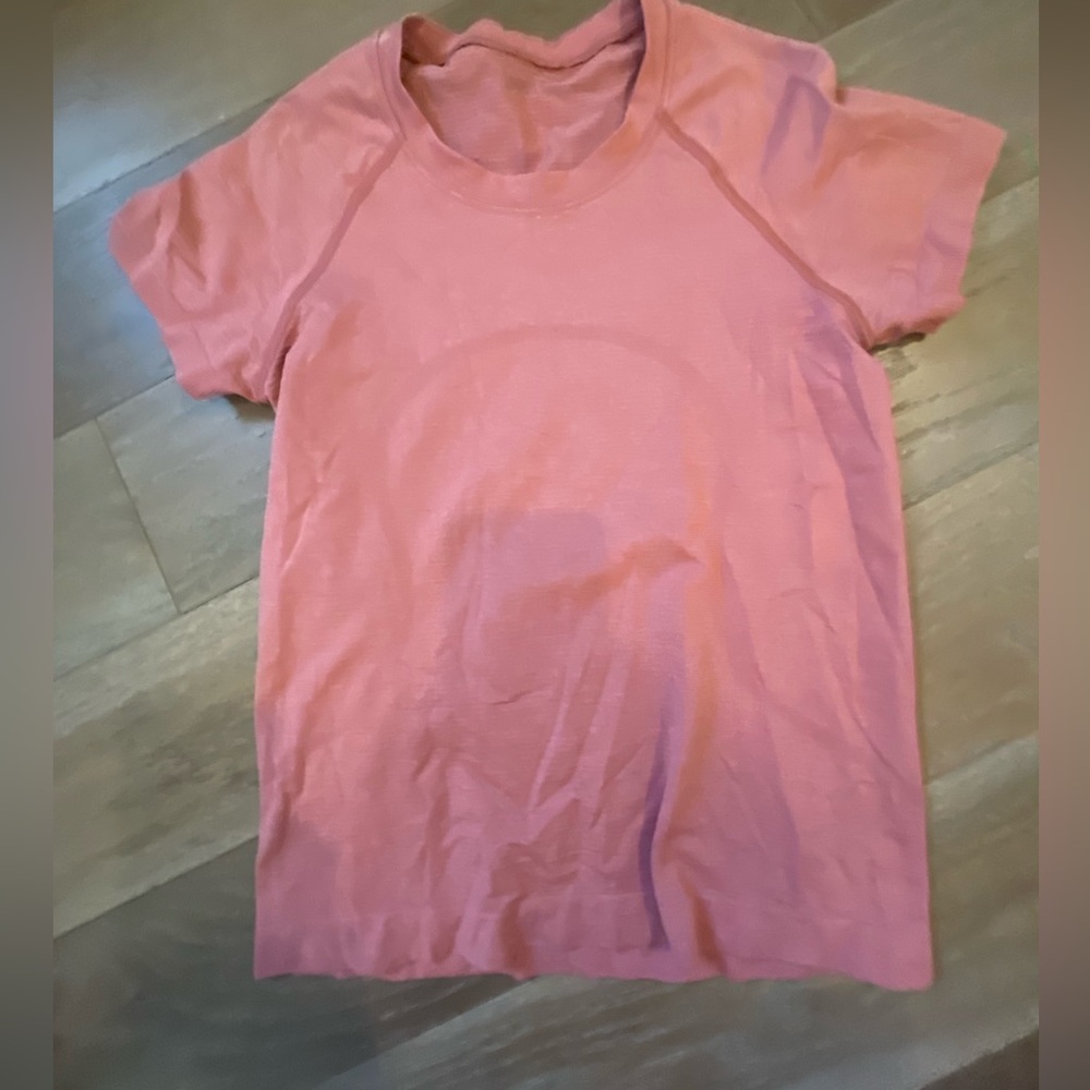 Dull pink LULULEMON swiftly tech!!